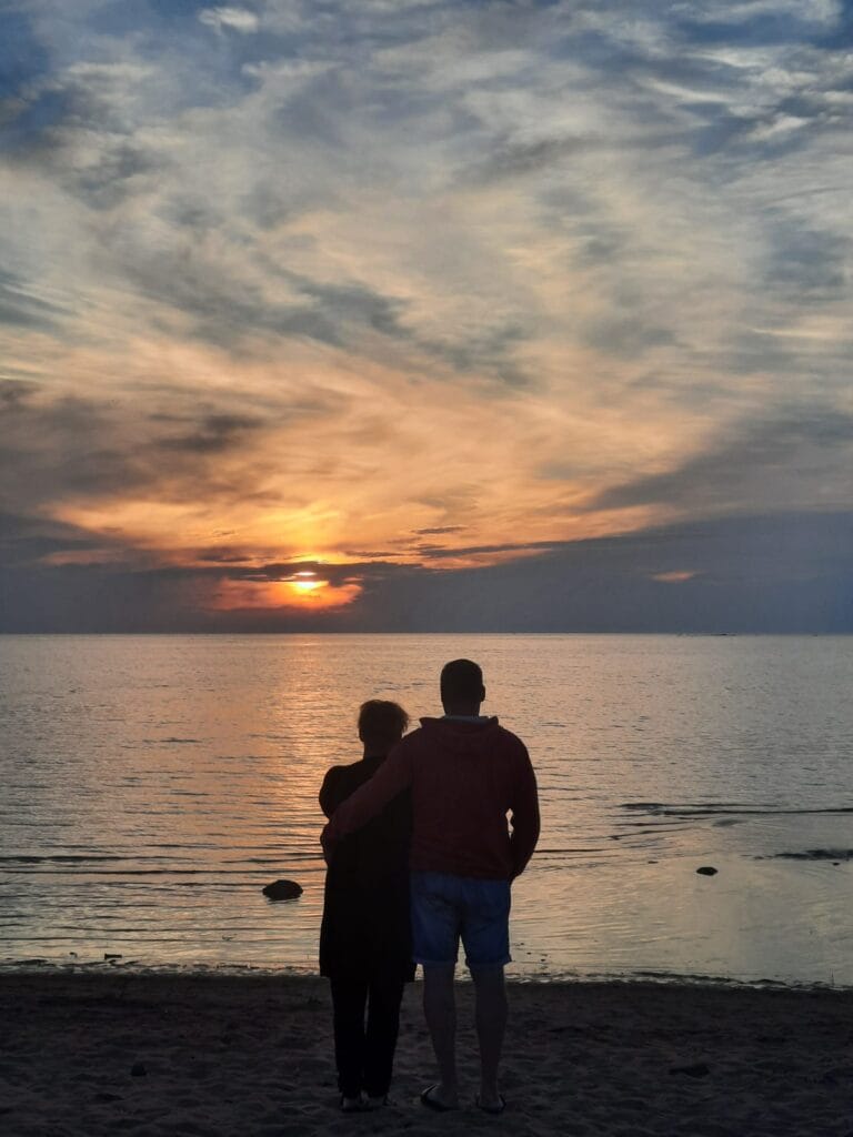 Pariskunta auringonlaskussa, myyttejä parisuhteesta